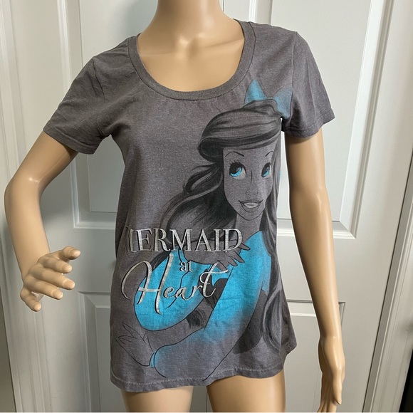 Disney | Ariel princess Mermaid at heart gray T-Shirt - Picture 1 of 5
